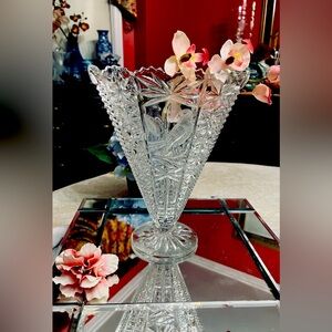 Vintage Hofbauer Byrdes Bleikristall Lead Crystal Fan Vase Byrdes Collection 9in